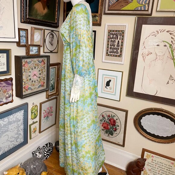 70s Vintage Sassy Lassy Blue and Yellow Floral Maxi Dress with Crochet Trim S - Picture 4 of 9